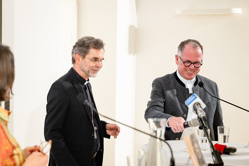 Buchpräsentation Für euch Bischof, mit euch Christ